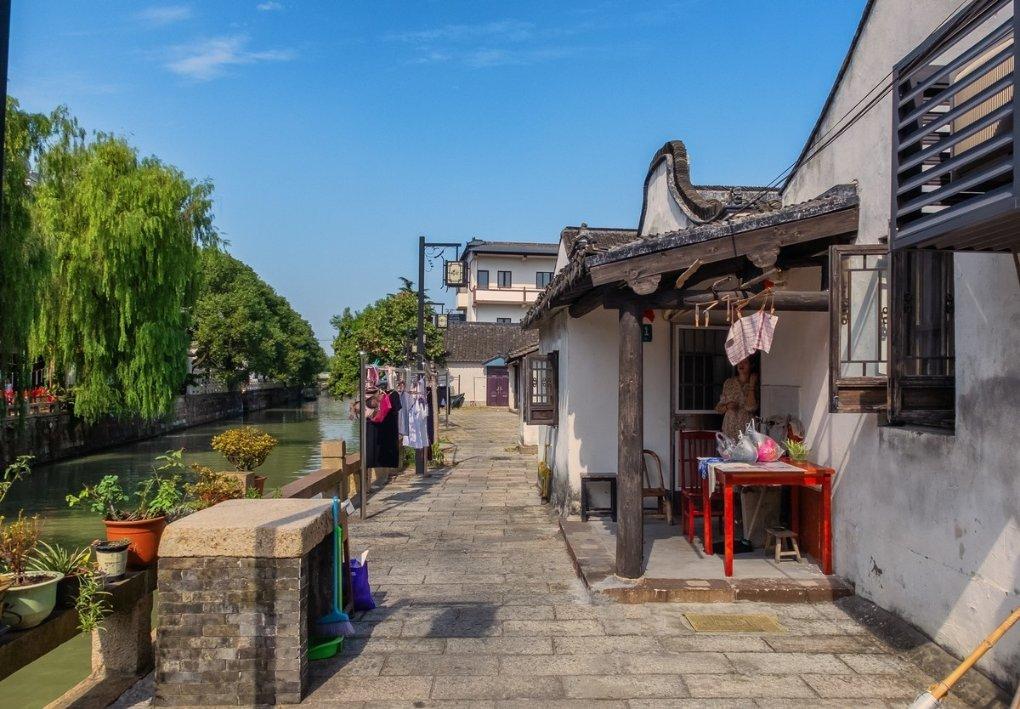 市发展改革委开展粮油保供及应急救灾物资储备检查工作